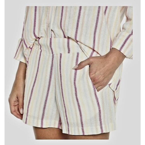 NWT GAP WOMENS LINEN SHORTS - Picture 2 of 8